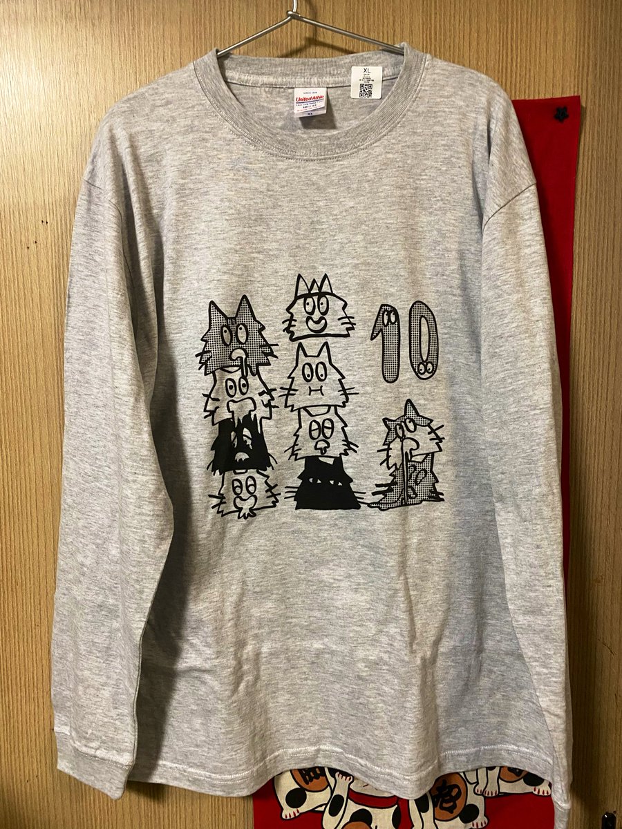 neruko2015's tweet photo. SUZURIのセルフの商業デビュー10周年記念グッズなかなかかわいい https://t.co/0NgJRg8FDV