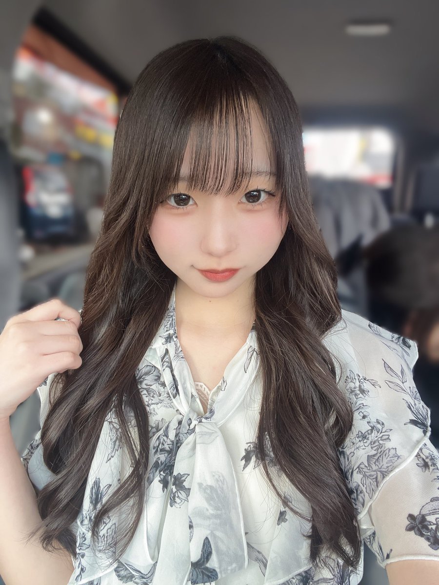 桜撮影会ありがとうございました！🌸♡

暖かくなったり寒くなったり不安定だったけど、それもとーってもたのしい思い出になりました🙂‍↕️💞
 #ロワベリ #ローワンベリー