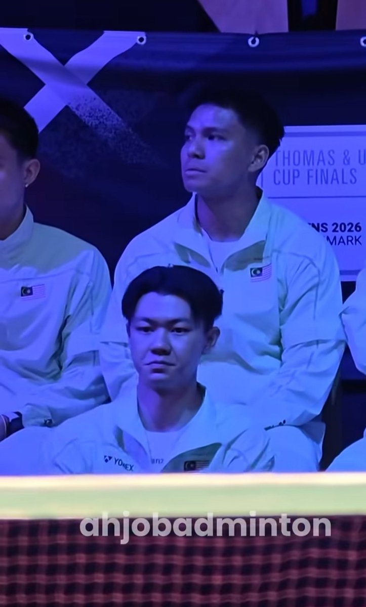 yiii_122 tweet media