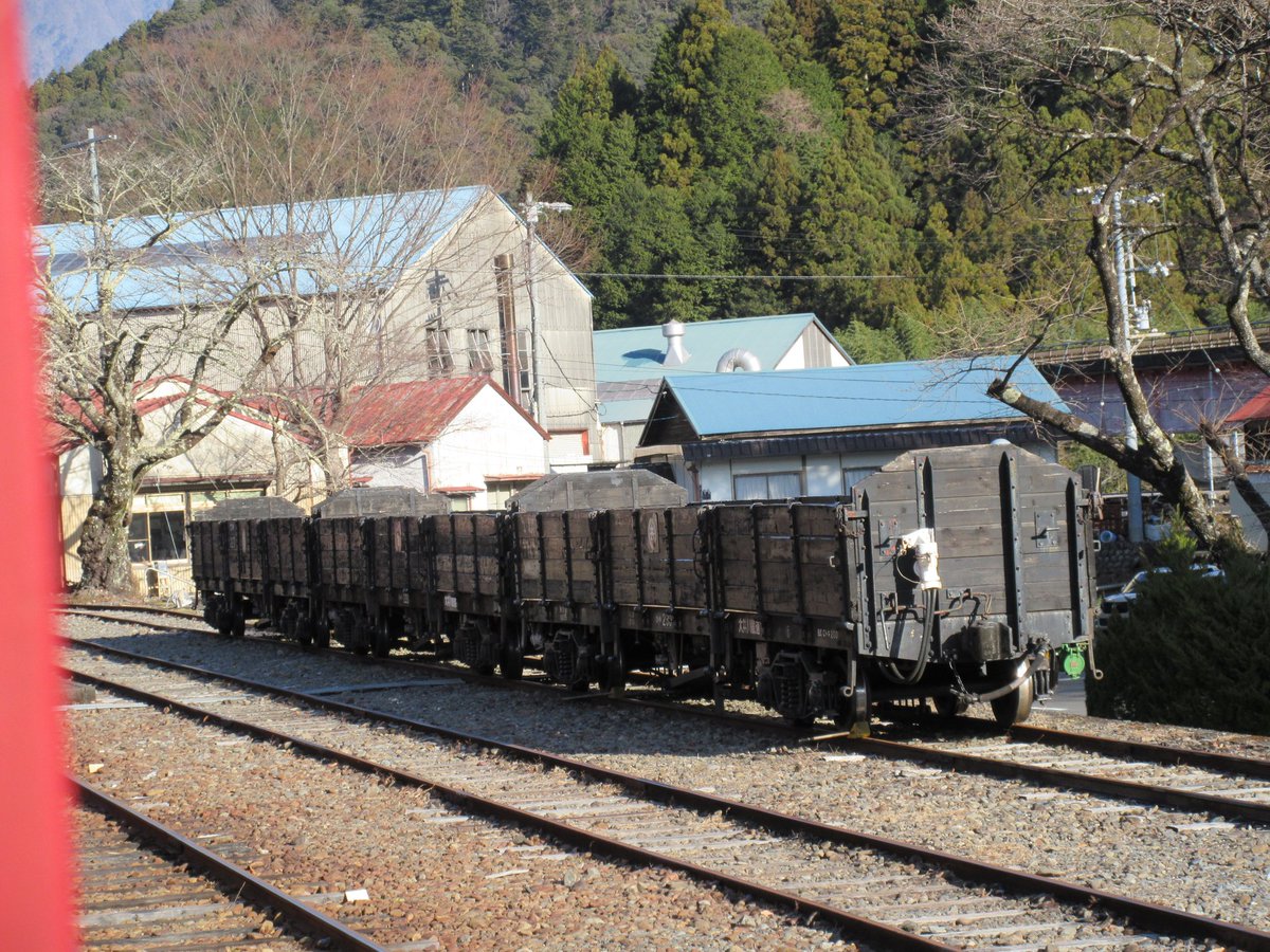 acktybf24's tweet photo. 大井川鐵道も黒部峡谷鉄道もオタクがﾆﾁｬｱするような貨車や資産を持ってるのに活かしきれてない感じはしますよね。
黒部の方はたまに臨時列車とかイベントやってましたけど。 https://t.co/RpGmBkpx1V