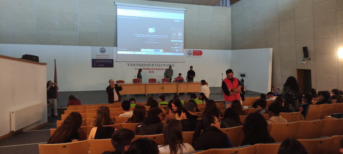 IesPardotavera's tweet photo. Hoy, nuestr@s alumn@s de 3º y 4º DIV están en Ávila defendiendo un proyecto #LifeIpDuero https://t.co/VbodlSLsy2