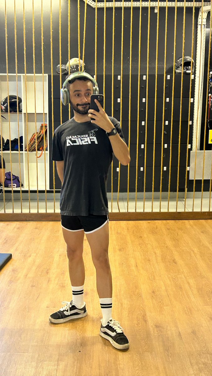 v i t ó r i o. tweet media