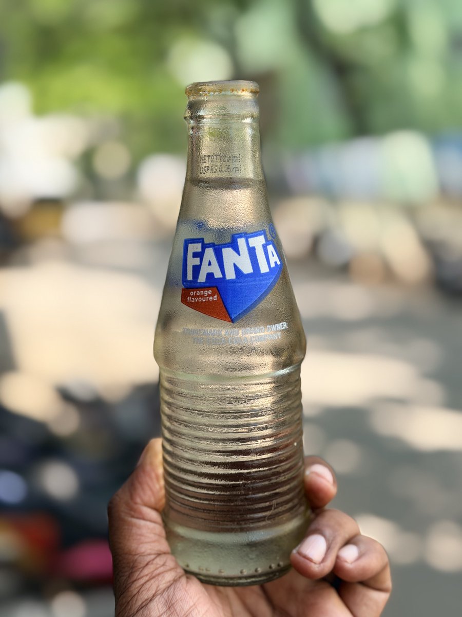Siva_Bharani's tweet photo. Paneer soda 🥤 
Local la we can get home made soda 
Shot on #17ProMax #NoEdit

1 &amp; 2 - Cinematic video
3. portrait photo
4. 2x photo https://t.co/mN43O3yrF5
