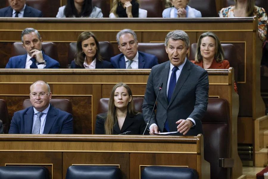 galicia_diario's tweet image. #España, #Política | Feijóo dice a Sánchez que solo por el juicio a Ábalos no merecería seguir como presidente. Leer más en Facebook galiciadiario.com / Foto: @EFEnoticias