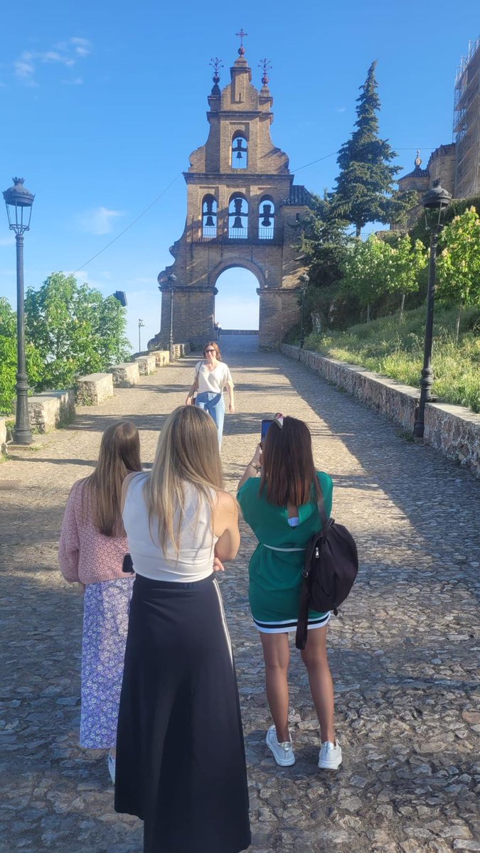 DipuHU's tweet image. 🌅🤳🌄 #Influencers de #viajes recorren la provincia de #Huelva en una experiencia para conocer sus #encantosturísticos
@destinohuelva..., por #naturaleza
📲🟥 @zapatillasviajeras @madrid4u @rubiacriolla @viajar_contigo @viajandoconmami
➕ℹ️acortar.link/Ddf1TO
