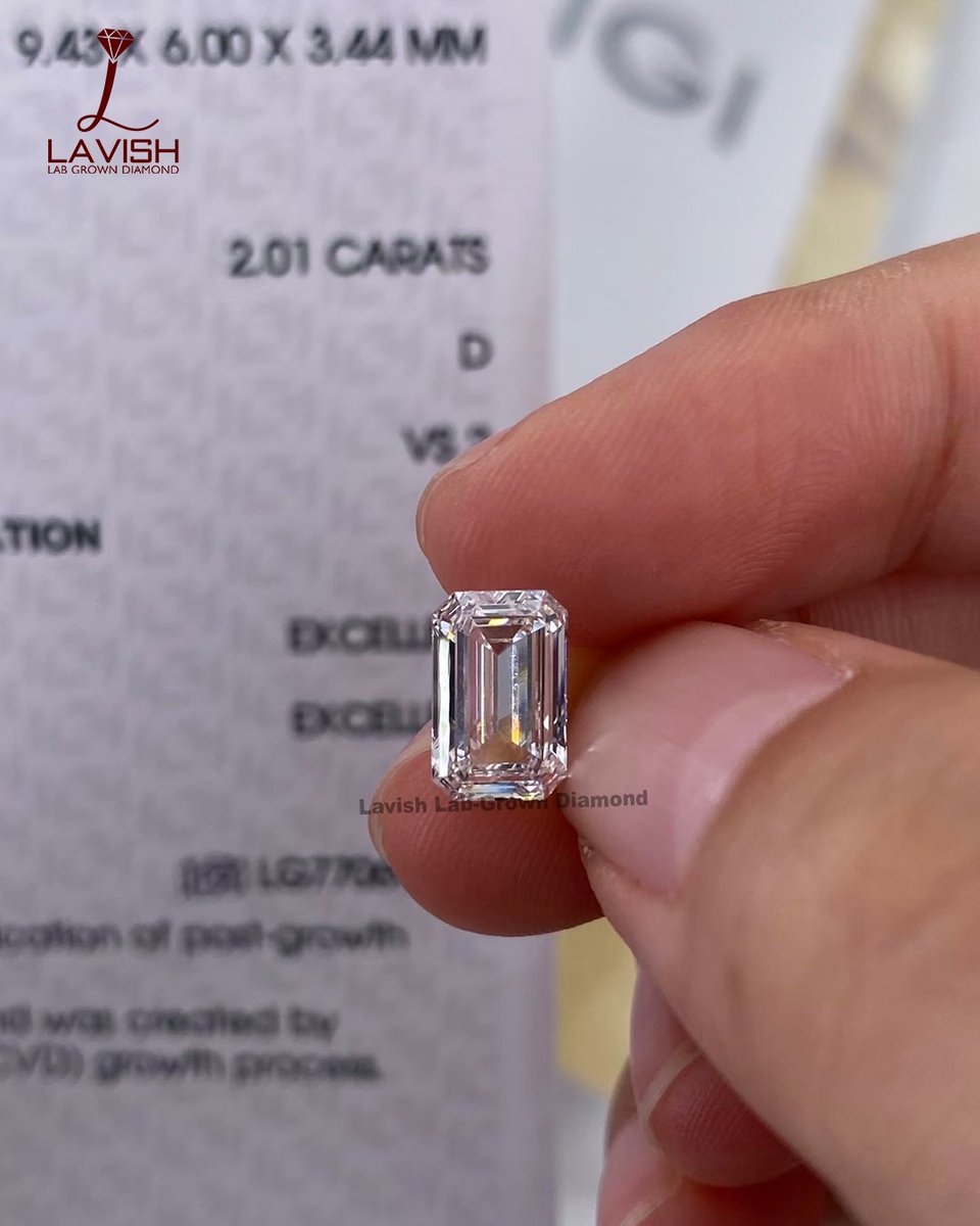 lavishlabgrown's tweet image. 2.01CT Emerald Cut D VS1 diamond showcasing sleek step facets, exceptional brilliance, and timeless sophistication.

📩 DM for availability &amp;amp; pricing
🔗 WhatsApp: lavishlabgrowndiamond.short.gy/dY83bb

#LavishLabGrownDiamond #EmeraldCutDiamond #DColorDiamond #VS1 #LabGrownLuxury #DiamondLove