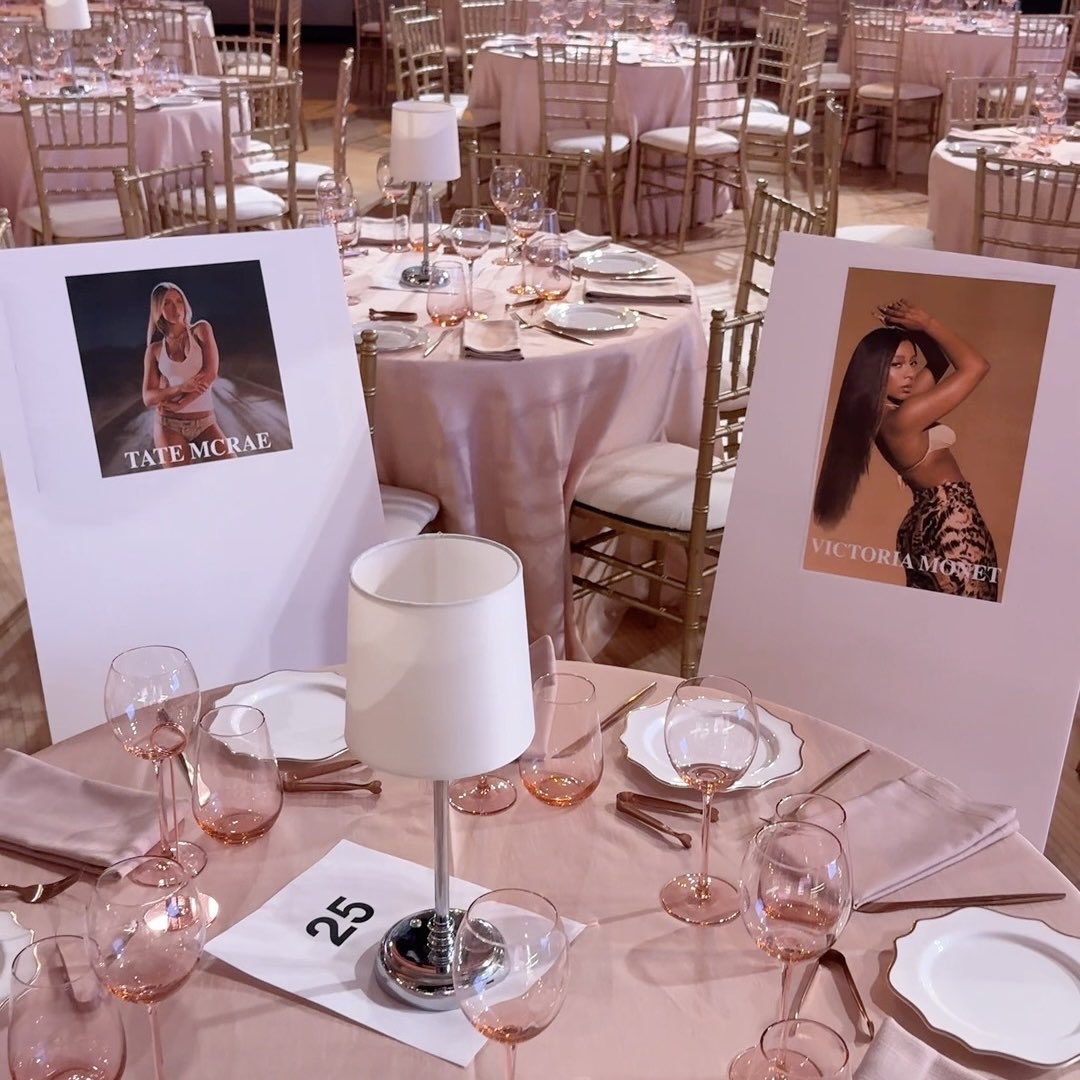 sourceoftate's tweet photo. Tate McRae and Victoria Monét will be seated together at the Billboard Women in Music 2026, where Victoria will present Tate with the Hitmaker Award! https://t.co/1ngMdGyrTJ