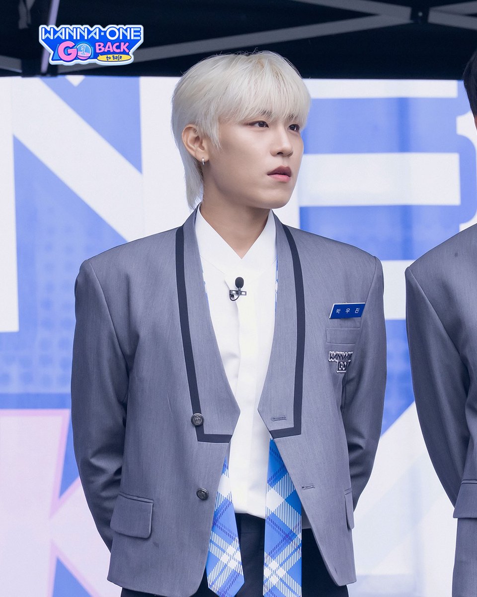워너원고 비하인드 포토

instagram.com/p/DXtbMBqjwSb/…
#박우진 #PARKWOOJIN #WANNAONE
