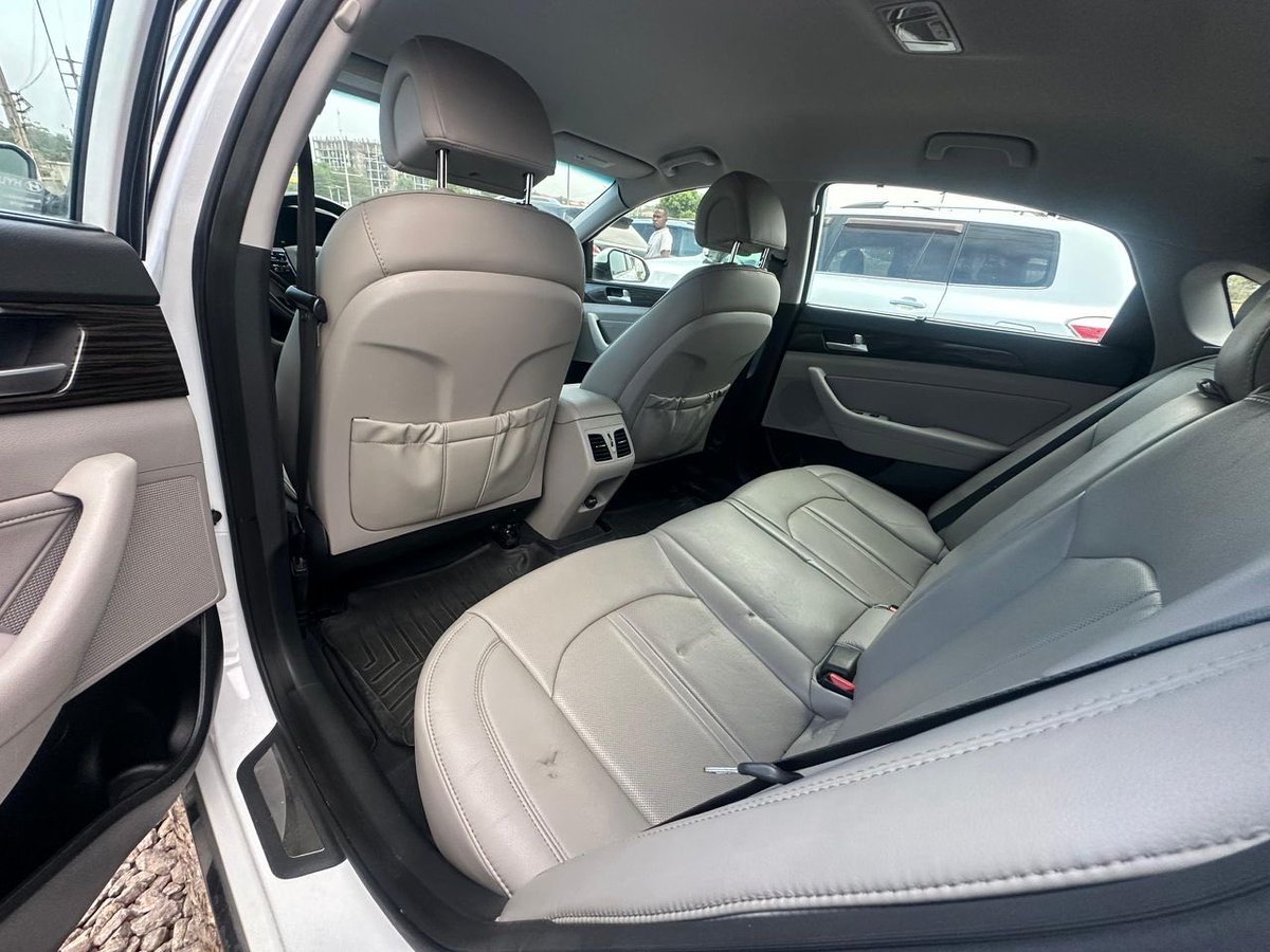 properCARSofABJ's tweet photo. Extremely Clean Foreign Used 2015 Hyundai Sonata  
(Keyless Entry, Original Custom Duty)
💰 Going for Just ₦14.5M  
📍 Location: Gudu, Abuja  
📞 Call: 09065585115  
💬 WhatsApp: +234 807 731 7377  
Moniepoint MFB 
Proper Cars Of Abuja Enterprises  
Account Number: 4005489359 https://t.co/NsVXZFafL0