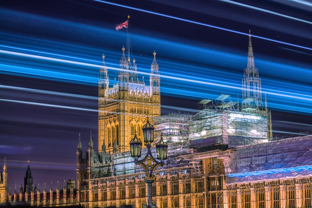 FinancialFree23's tweet image. A fresh financial crisis could be on the horizon, but @BBCBusiness reports it won't be a rerun of 2008. This time, risks might stem more from 'shadow banking' (like hedge funds &amp;amp; pension funds) and government debt, rather than traditional @BBCNews #UKFinance #EconomicOutlook