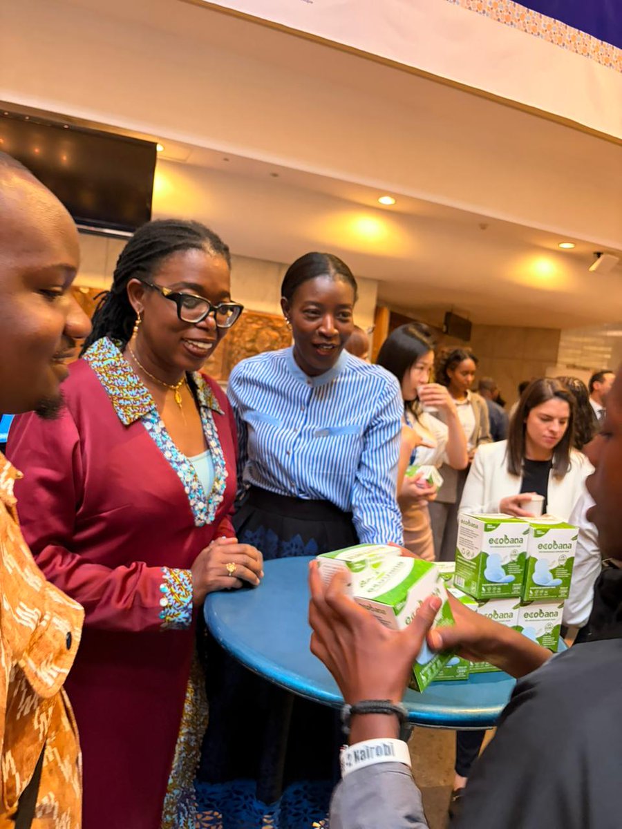 arigatou_ecp's tweet image. At the 12th Africa Regional Forum on Sustainable Development (#ARFSD) 🇪🇹, our young champions from the #SDGs Academy didn’t just attend—they engaged in policy conversations shaping Africa’s future.

And they continued action on the ground, distributing Eco Bana pads to advance