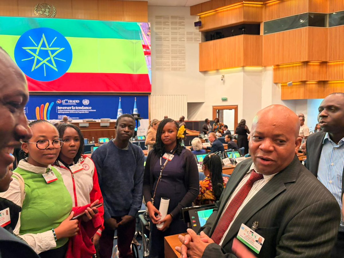 arigatou_ecp's tweet image. At the 12th Africa Regional Forum on Sustainable Development (#ARFSD) 🇪🇹, our young champions from the #SDGs Academy didn’t just attend—they engaged in policy conversations shaping Africa’s future.

And they continued action on the ground, distributing Eco Bana pads to advance