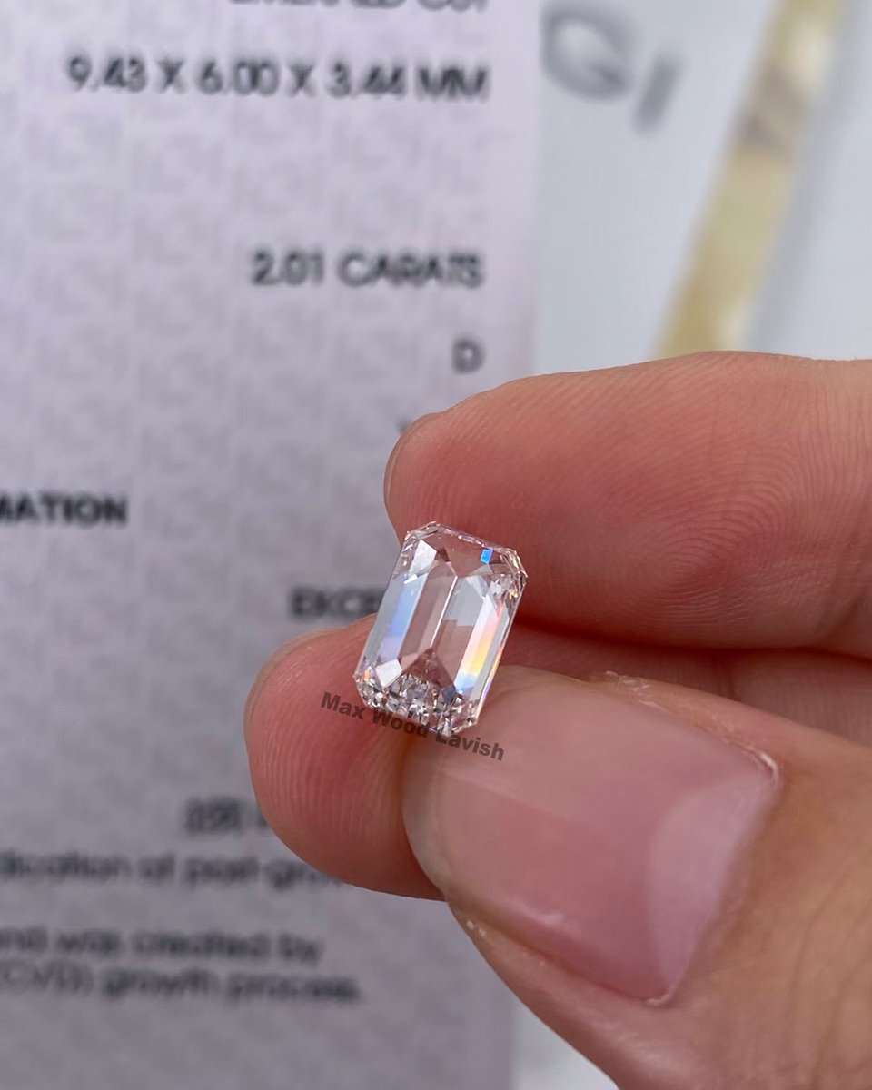 MaxWood283428's tweet image. 2.01CT Emerald Cut D VS1 diamond showcasing sleek step facets, exceptional brilliance, and timeless sophistication.

📩 DM for availability &amp;amp; pricing 
🔗 WhatsApp: lavishlabgrowndiamond.short.gy/dY83bb
#LavishLabGrownDiamond #EmeraldCutDiamond #DColorDiamond #VS1 #LabGrownLuxury #DiamondLove
