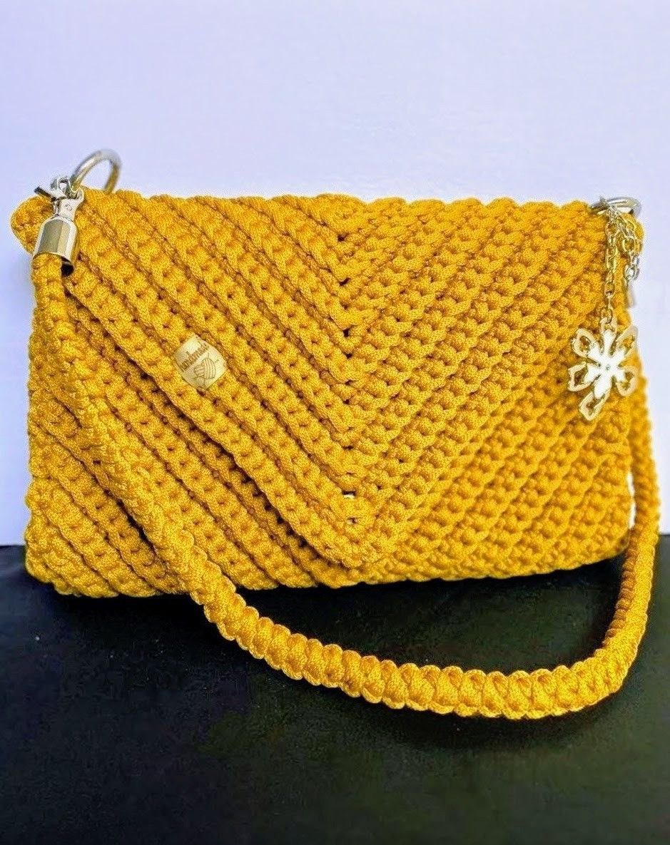 ~ Royal (Secret Stitch 🧶) tweet media