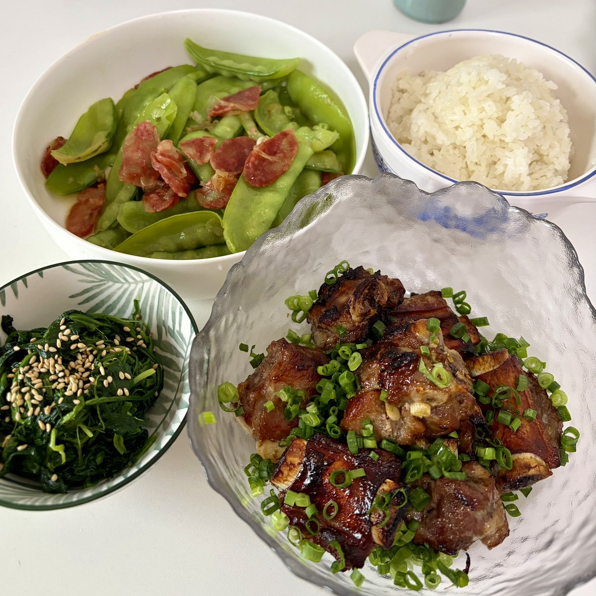 偷偷做饭然后惊艳所有人 tweet media