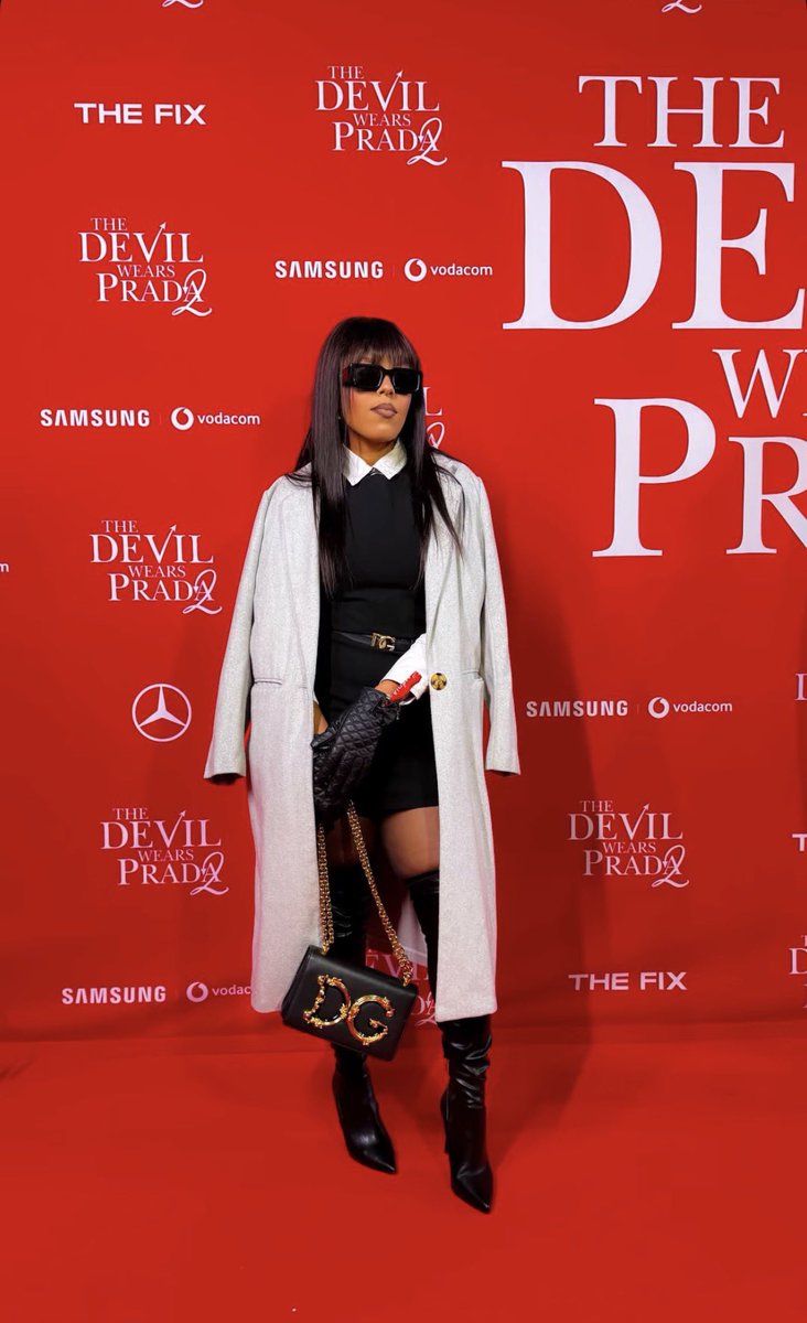 BadassSocietyX's tweet image. The Devil Wears Prada 2 Premier. 
Are these looks Miranda Priestly-approved? 
#fashion #movies #ThedevilWearsPrada2