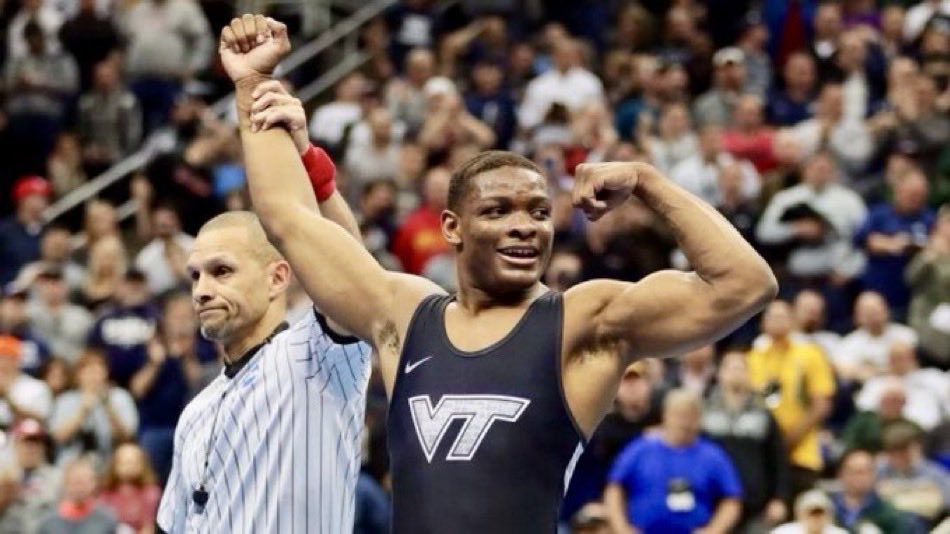 Bluegrass504's tweet photo. Happy Birthday, Mekhi Lewis!!

🎉🎂🎈🎊🎁🎉🎂🎈🎊🎁

🦃 #NationalChampion https://t.co/mKPwkalIhk