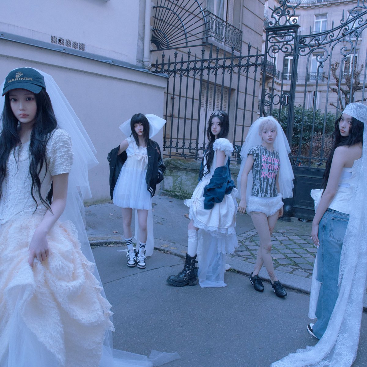 ILLIT Charts tweet media