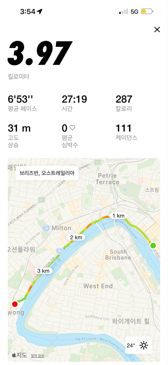 모린 tweet media