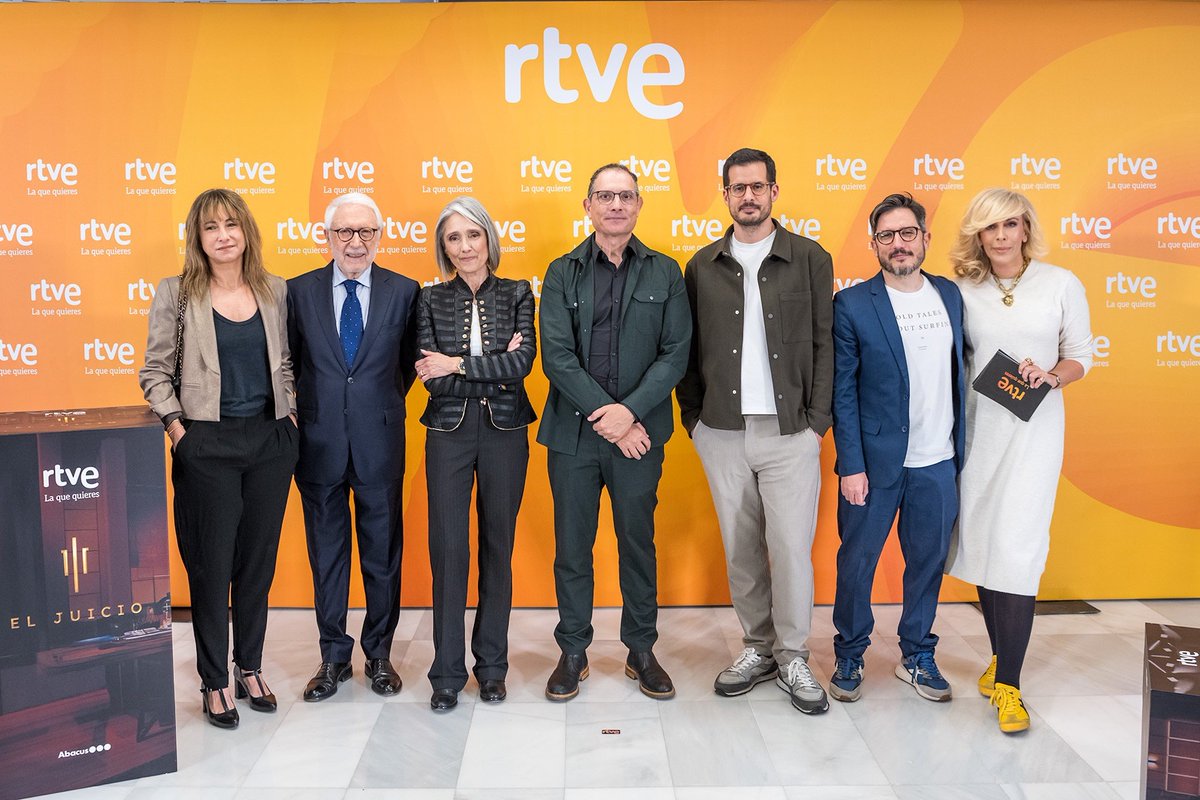 Formula_Music's tweet photo. Esta noche GRAN ESTRENO en @la2_tve de 'El juicio', con José Luis Sastre 🧑‍⚖️

Un court show en prime time que combina juicio televisivo, periodismo social y seguimiento de un jurado popular.

22:20h después de @CifrasLetrasTVE 📺
#ElJuicio https://t.co/bsSkfDiXrl