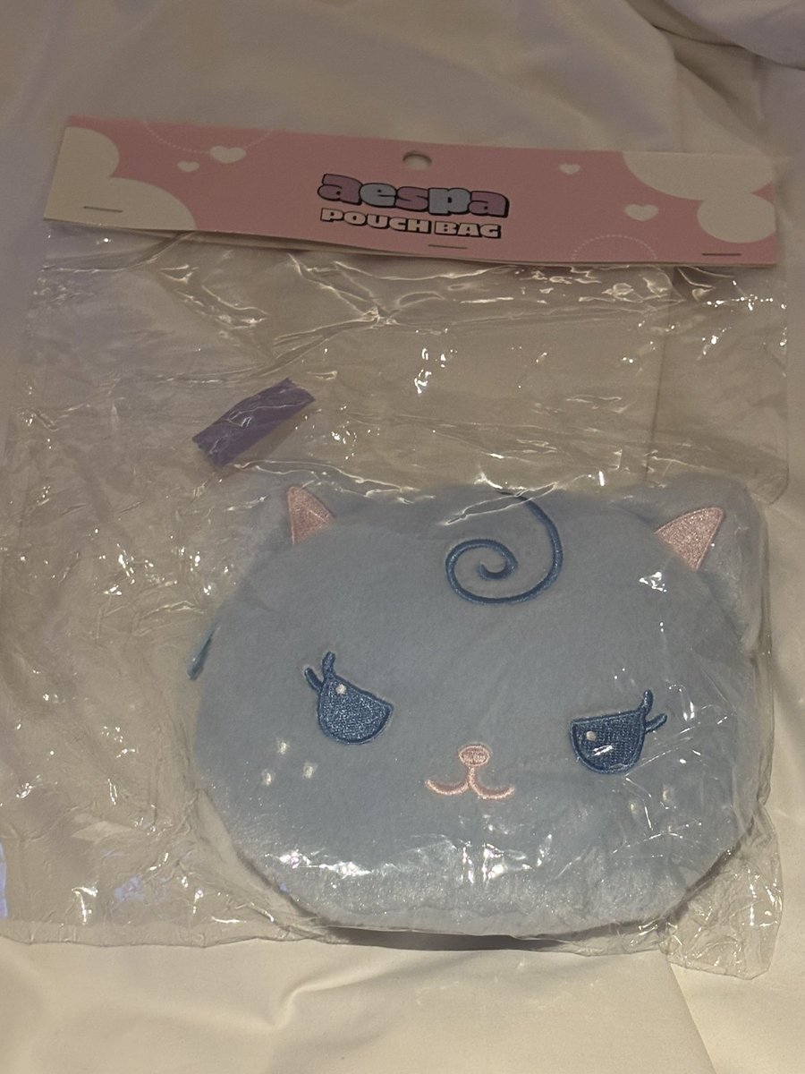 KWANGYAにエバーランドのやつ置いてあったけど厳選してポシェットだけ買いました😭現場の時使う🥹