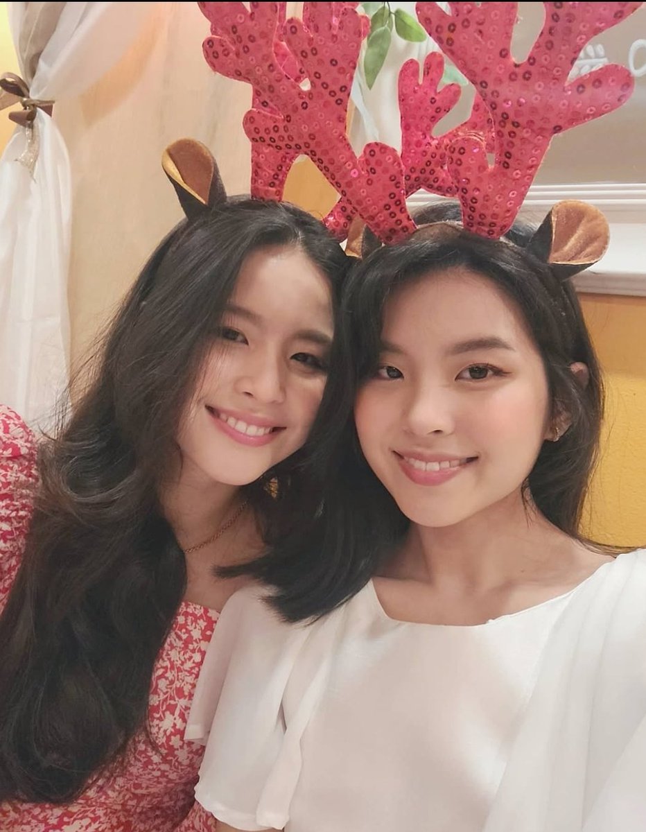 Jen and Jan tweet media