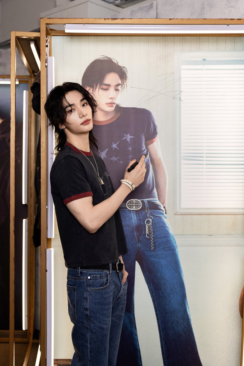 hyunjin pics tweet media