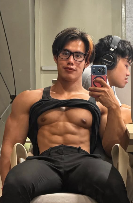 Tonynajagao6's tweet photo. มานั่งไหมเตง  จีโน่งาน 60+

มีวาป +คลิปเต็มในกลุ่ม 👇🏻  
📍คลิ๊ก 👉   https://t.co/xbHALGIXmv
📌@ jud69  (มี@)

📌 สายฟรี แคปจอ แจ้งรับเข้ากลุ่มฟรี 💌 https://t.co/U2wicNs0yB