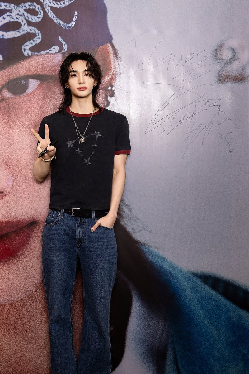 hyunjin pics tweet media