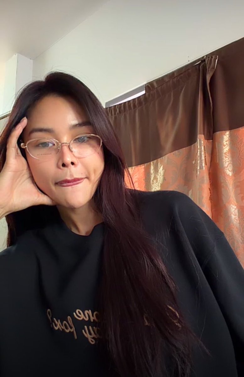 englotce's tweet photo. como pode essa mulher ser perfeita desse tanto 😩

 #อิงฟ้ามหาชน #Engfawraha https://t.co/IhKaDJ5IM1