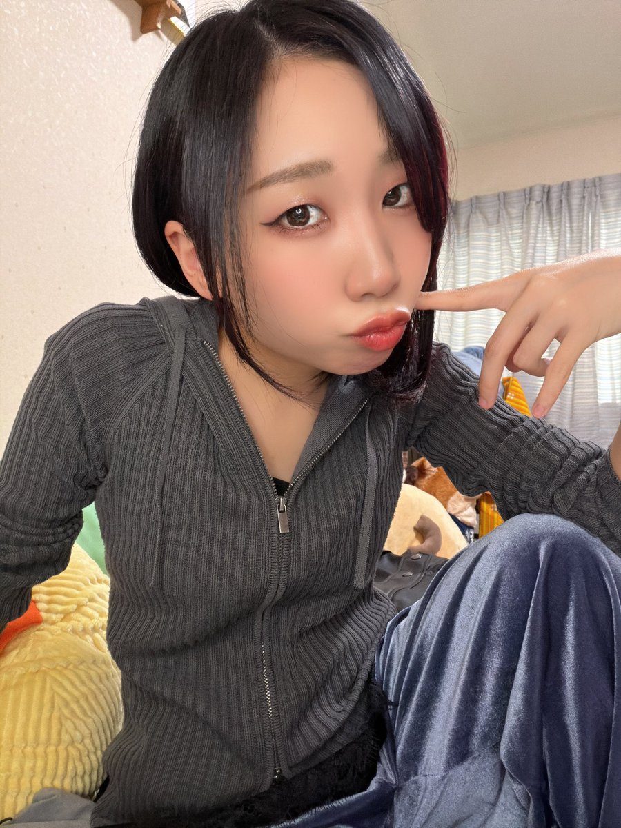 独楽樹ハル🦊🗝10月11日8周年祭❤️‍🔥 tweet media