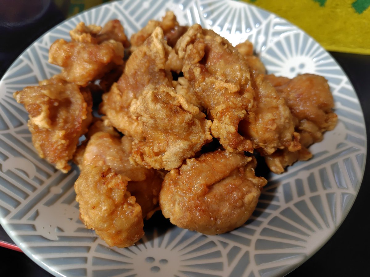 大量のからあげ