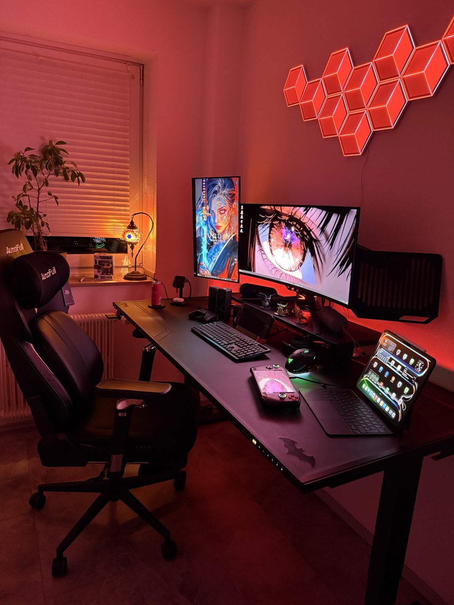 AutoFullGlobal's tweet image. Super cool Friday!Powered by AutoFull comfort🔥
📷 shared by our discord member Engino 
Featuring AutoFull M6 Ultra 2.0
Link in Bio
#autofullgamingchair #gamingsetup