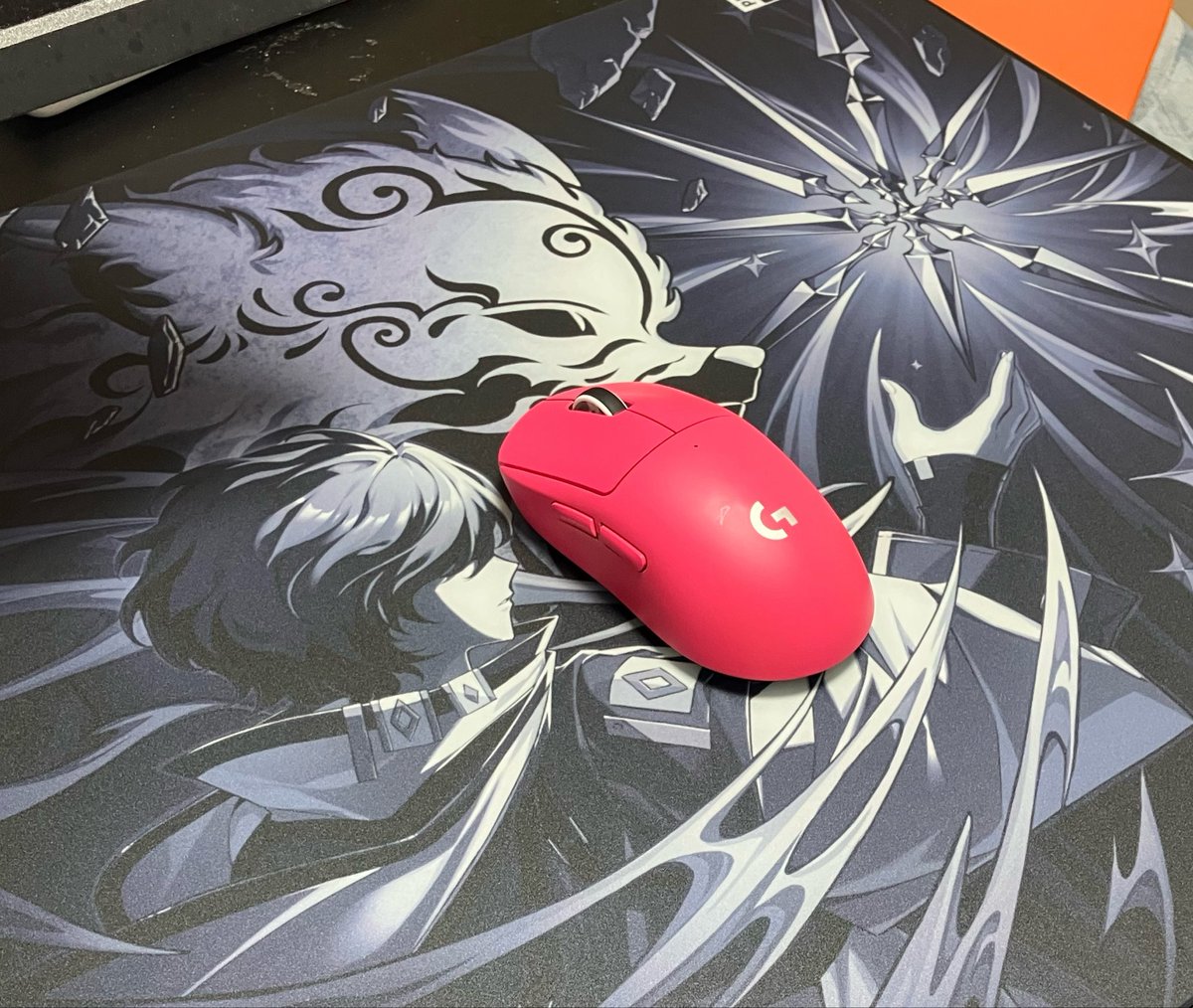 IAMKOKEEEE's tweet photo. 楽しみにしてたpulsarのガラスマウスパッドきて最高や🥳 https://t.co/LUhs741syf