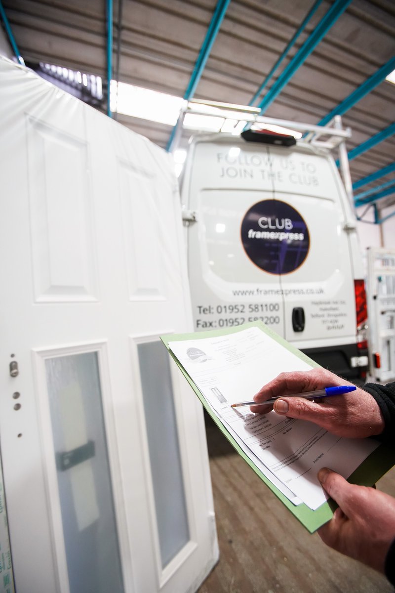 FRAMEXPRES5's tweet image. We’ve spent nearly three decades building more than just frames; we’ve built relationships. When you partner with us, you aren't just an account on a spreadsheet. You’re a face, a name, and a priority.

#Framexpress #28YearsStrong #Manufacturing #IndustryExperts #Partnership