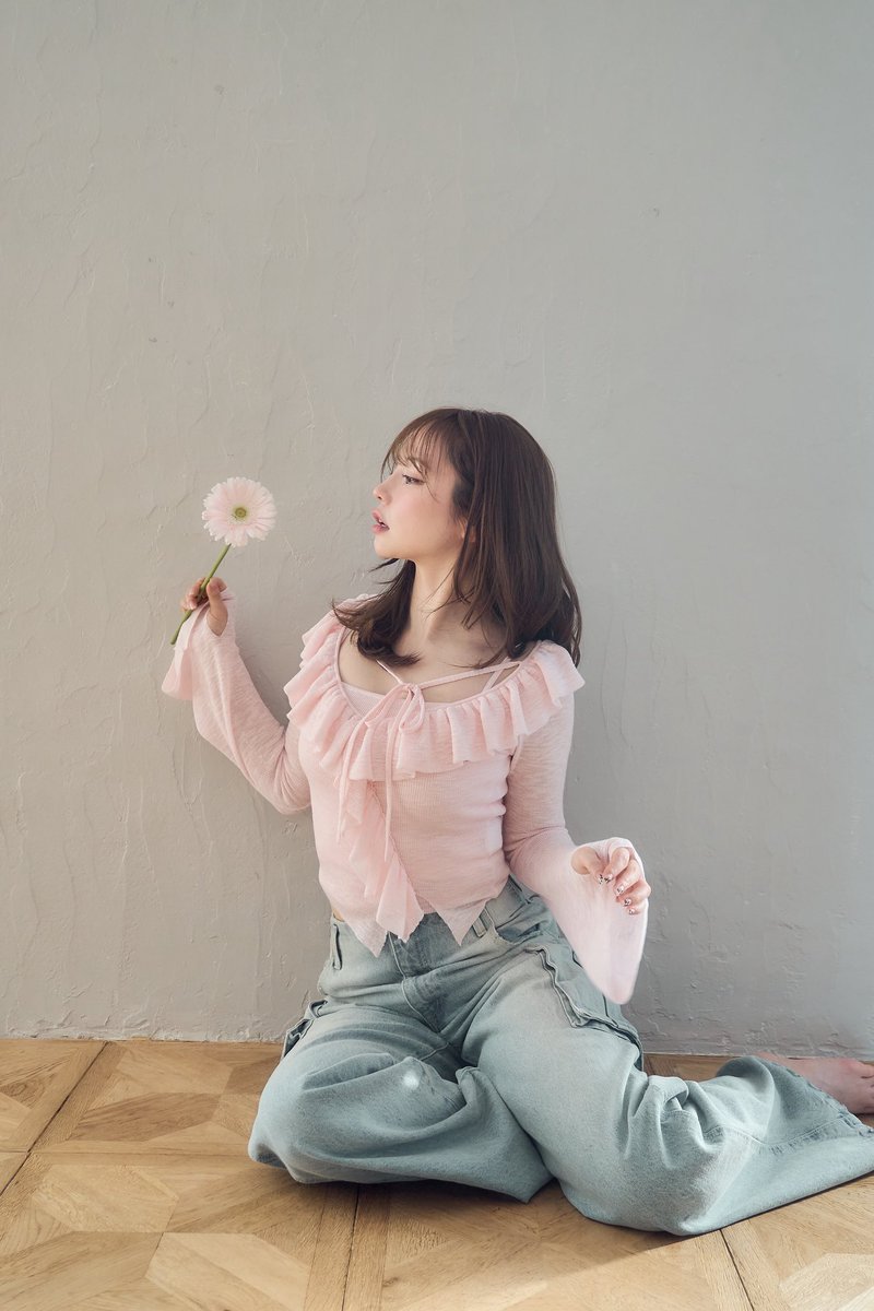 Alison frill tops color beige/pink ¥11000-tax in キャミソールと