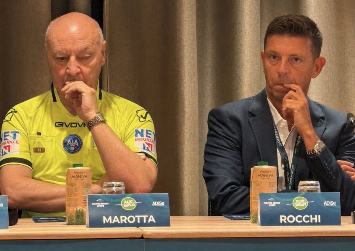 KrankFessie's tweet photo. “Rocchi parlava solo con esponenti del mondo arbitrale per sapere chi fossero gli arbitri graditi” https://t.co/4G0iWfZ1El