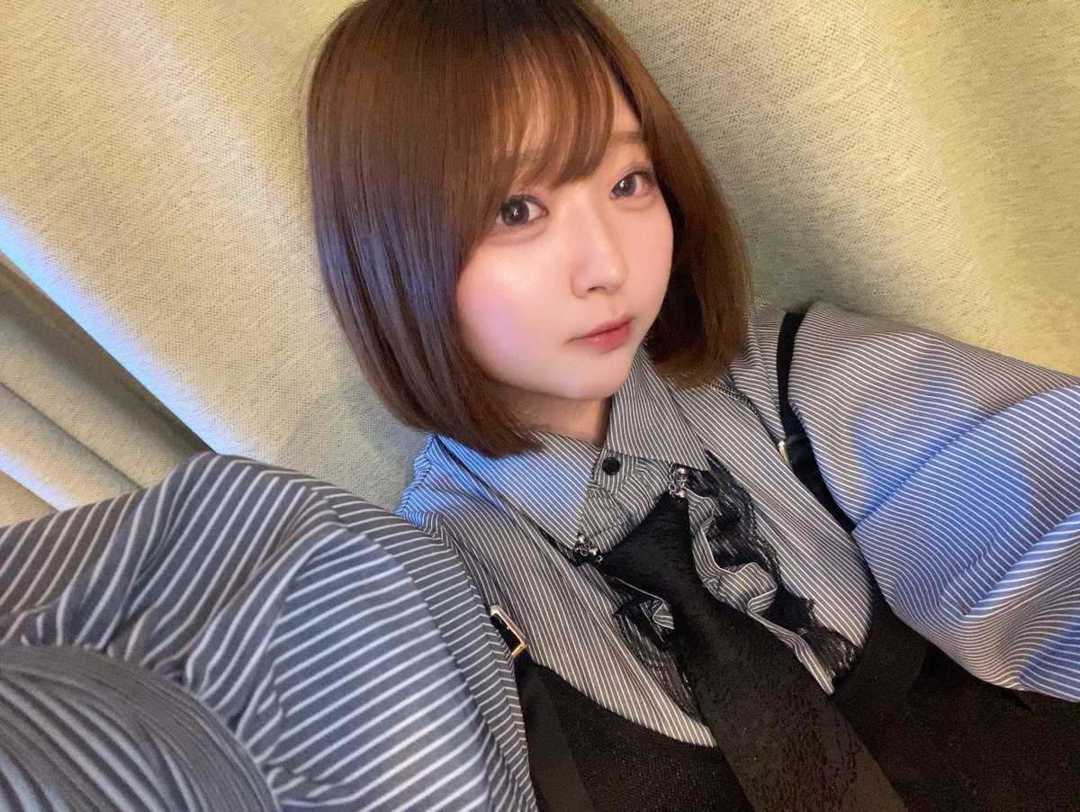 WiR7q's tweet photo. ちょっとまえに髪切りました
今日は大好きな子に会えたのでしあわせ https://t.co/bufNf0usWK