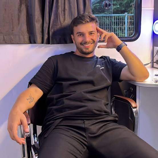 Bee Haber tweet media