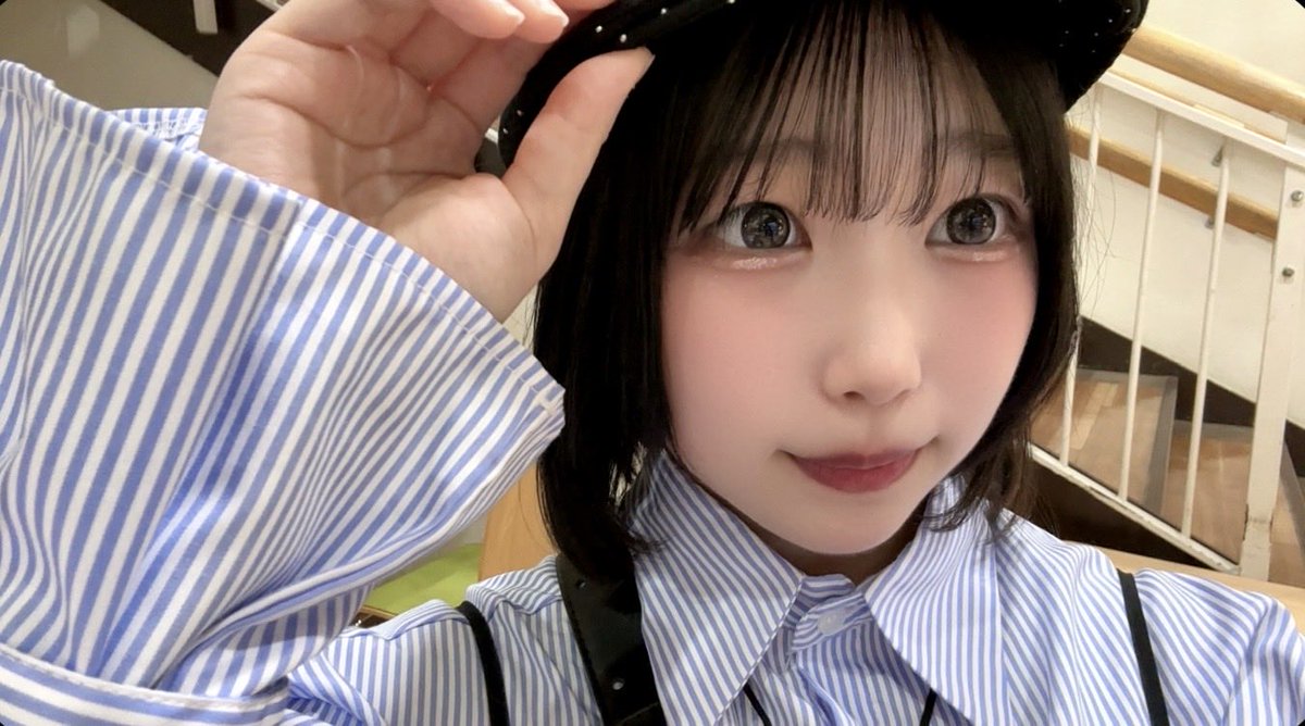 anri_04_22's tweet photo. 今日RETRO GIRLさんで可愛いハンチング帽に出会いました🖤🌟
キラキラしていて本当に可愛すぎる https://t.co/QmtYRCvdju