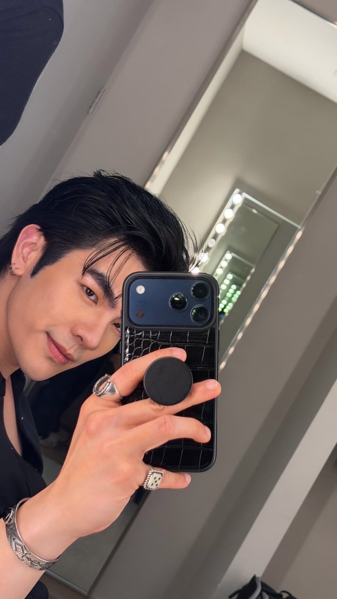 mile phakphum tweet media