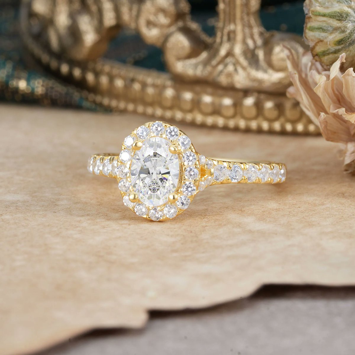 Romalarjewelry's tweet image. Pure angel energy. 🕊️✨ This 1ct Oval Moissanite with a half eternity halo is giving heavenly sparkle. The ultimate soft glam promise. 🤍 #OvalRing #HaloRing #PromiseRing #Moissanite #ROMALAR