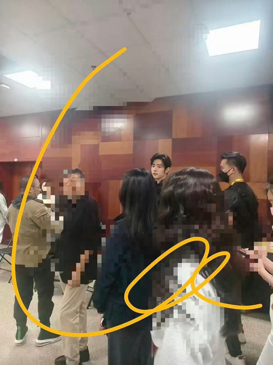 Xiao_Zhan_World's tweet image. 2026.04.29

Xiao Zhan arrives at the 33rd Beijing College Student Film Festival. The director and screenwriter are there too.

#XiaoZhan #肖战 #33rdBeijingCollegeStudentFilmFestival