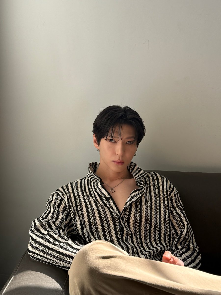 이유 tweet media