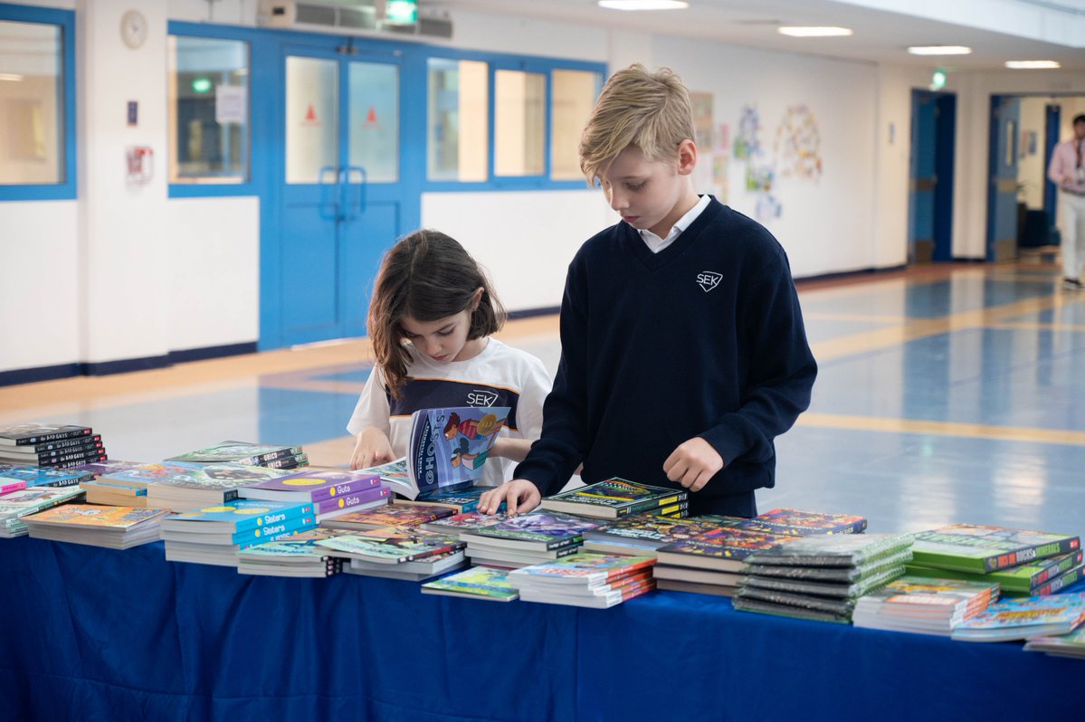 's tweet image. Book Week at @sekqatar was a whole-school celebration 📚 From the Book Fair, author readings &amp;amp; 🐼 show to dress-up, buddy reading &amp;amp; a student podcast 🎙️, learning came to life across all programmes. #IBschool #BookWeek