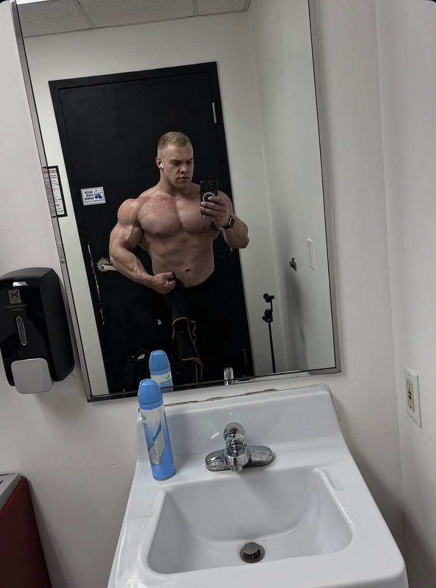 damion_ginac's tweet image. Start my day off right with your wallets😈💰

 Throne: throne.com/ginac04

Cashapp:$dginac

Venmo:Damion-Ginac 

PayPal:Ginac04

#fitness #gym #workout #motivation #bodybuilding #bulk #shred #alpha #bodybuilder #fit #muscle #gains #physique #explore