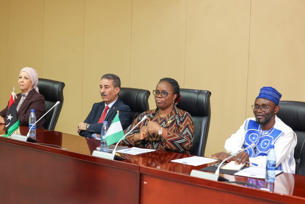 gopath4's tweet photo. The AU Chairperson @GeneralNeva received the Africa Diplomatic Group in #BURUNDI. Proud to have coordinated such a successful Mission. We congratulated H.E for his #AUchairmanship, also 4 his designation by the #CNDDFDD as  presidential candidate for #2027elections. @MAEBurundi https://t.co/NJAlpe7uRe