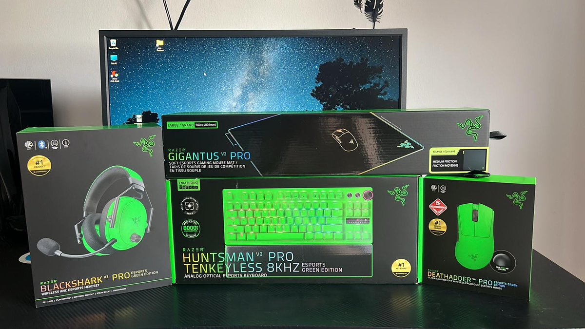 Ed1m_'s tweet photo. Huge shoutout to @Razer &amp; @VentexMNG for blessing me with these peripherals 🙏

Quality feels next level. Ready to put them to work!🤩 https://t.co/Dl2EewGzGQ