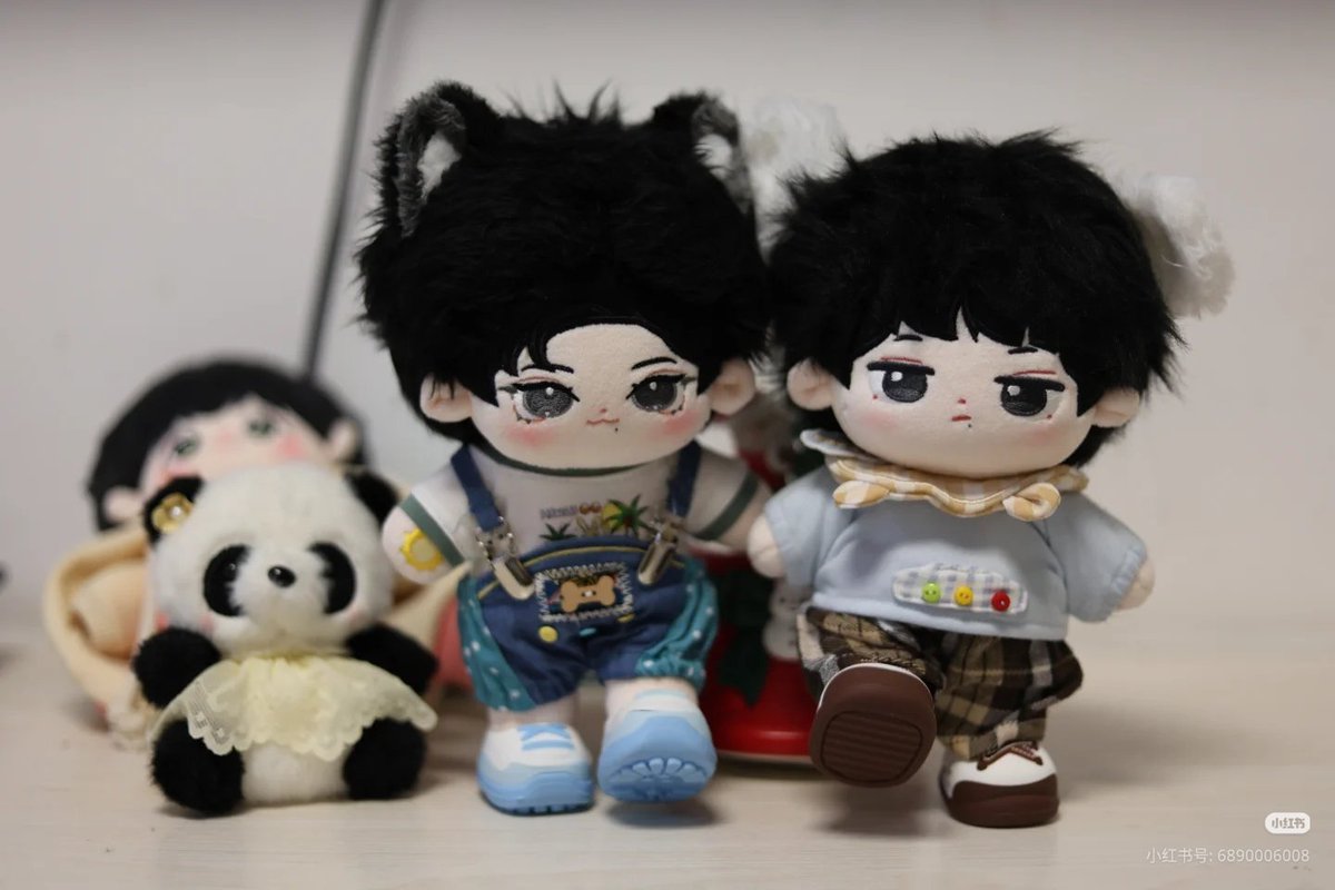 XiaoZhanDolls's tweet image. Zhan Zhan Brothers 😑☺️😏 Everyone is special and unique. Everyone shows a different trait of big Zhan Zhan 😘 #XiaoZhan 

cr. 长腿兔兔小肥虾1005 #XiaoZhan肖战 #SeanXiao #肖战 #샤오잔 #เซียวจ้าน #シャオ・ジャン