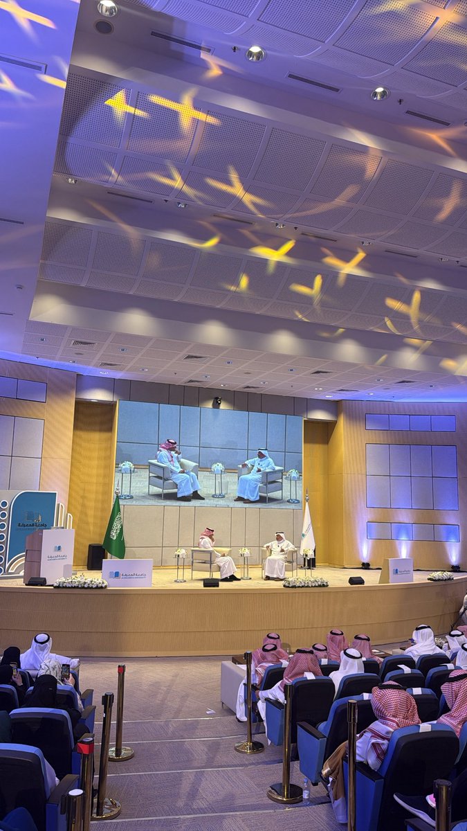 msuaowk's tweet photo. سُعدت بلقاء معالي الدكتور عبدالله الربيعة..خبرة عظيمة ورؤية ملهمة لخدمة المجتمع والإنسانية https://t.co/bO2esIeX2N